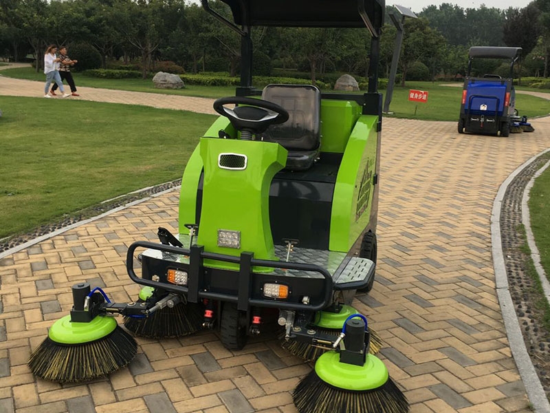 電動掃地車