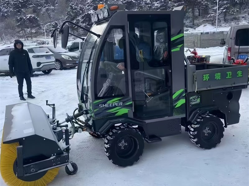 電動(dòng)掃雪車(chē)